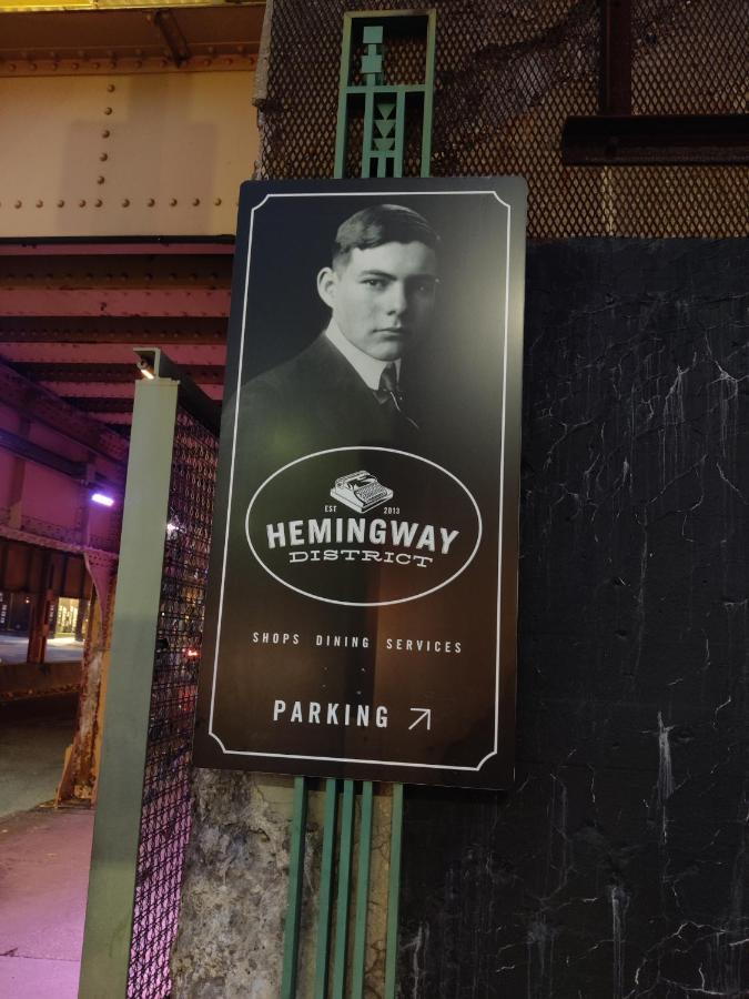 Historic Oak Park Home For 6 / Hemingway District Extérieur photo